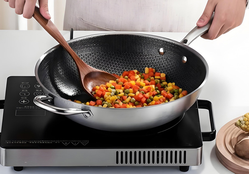 Household stainless steel non stick frying pan